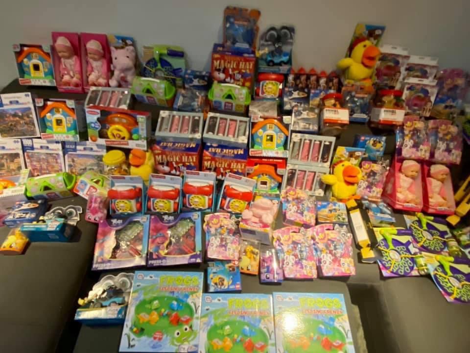 Christmas Gifts First 100 Kids - National Homeless Collective